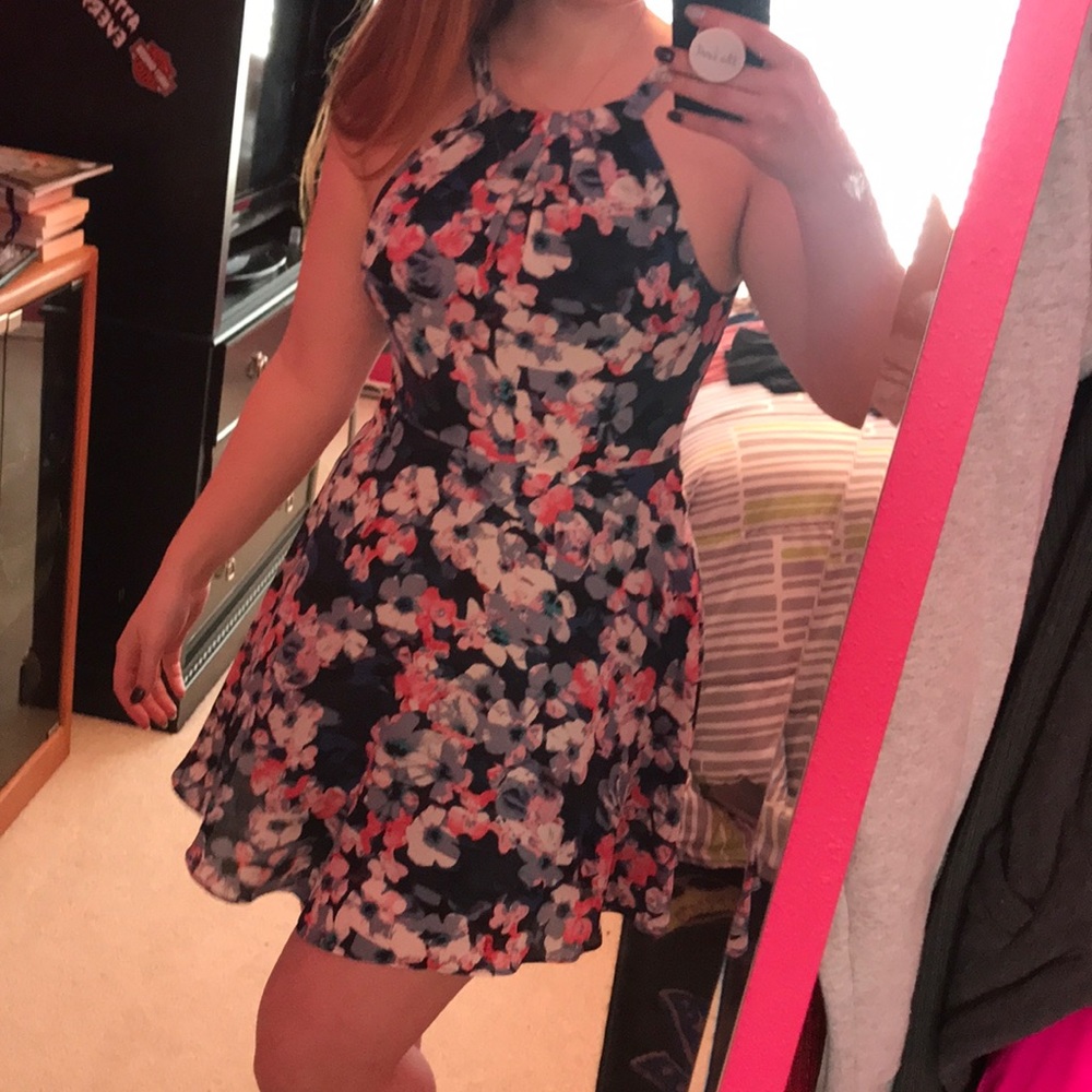 Express floral dress - Picture 3 of 6
